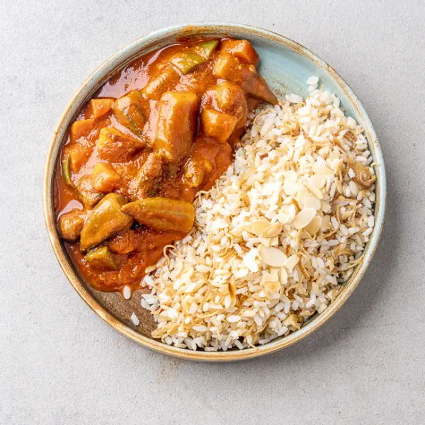 Vegetable Bahmya with Vermicelli Rice